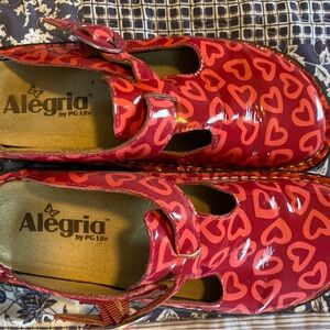 Alegria slip on clogs